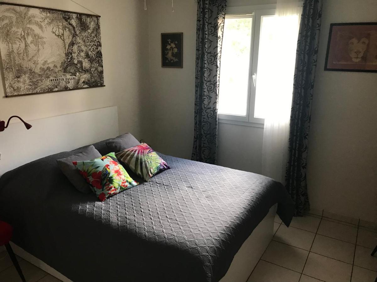 Chambre Du Merle Illats エクステリア 写真